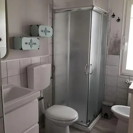 Casa Busche - Piccola In Campagna Con Ampio Giardino Daire *